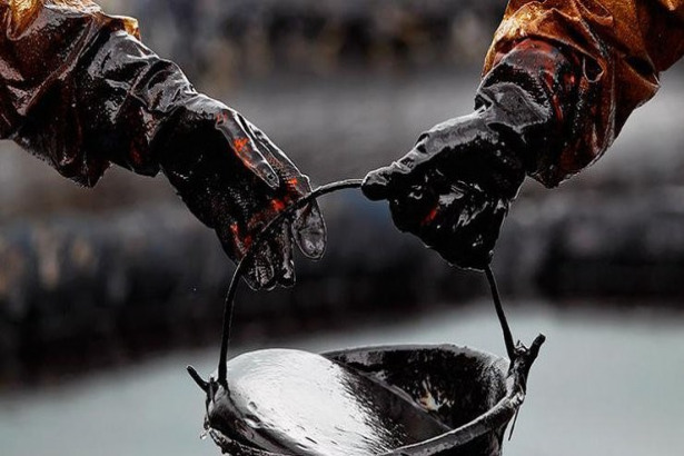 Crude Oil daily chart, August 23, 2019