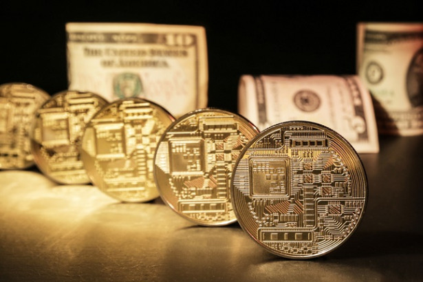 bitcoin analyze pirkti ir parduoti kriptocurrency