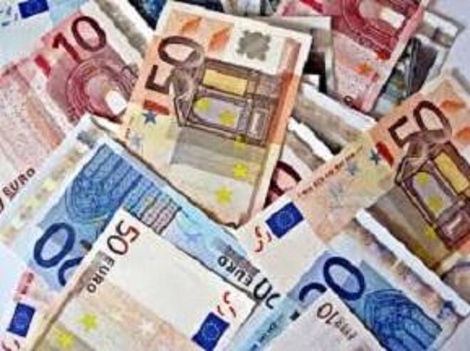 Euro Gains Value Against the US Dollar