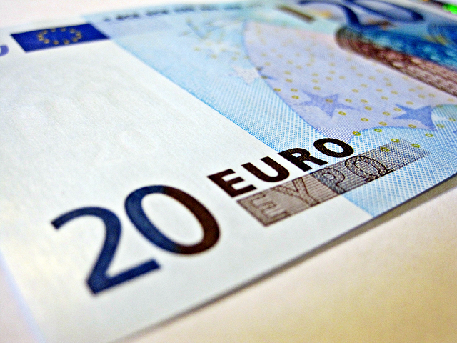 Twenty euro notes