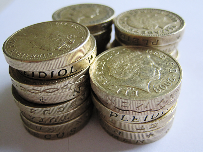 UK Slides as Negotiations Continue at EU Summit