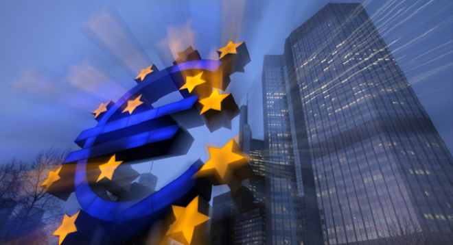 Euro Tumbles as ECB Highlights Downside Risks