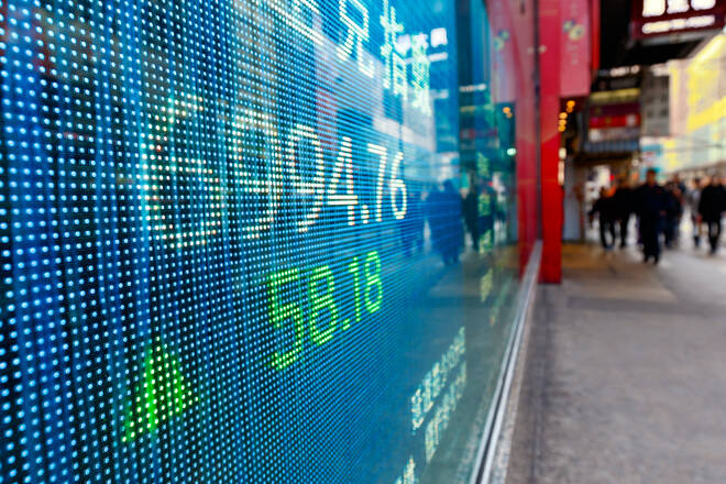Display stock market charts in street