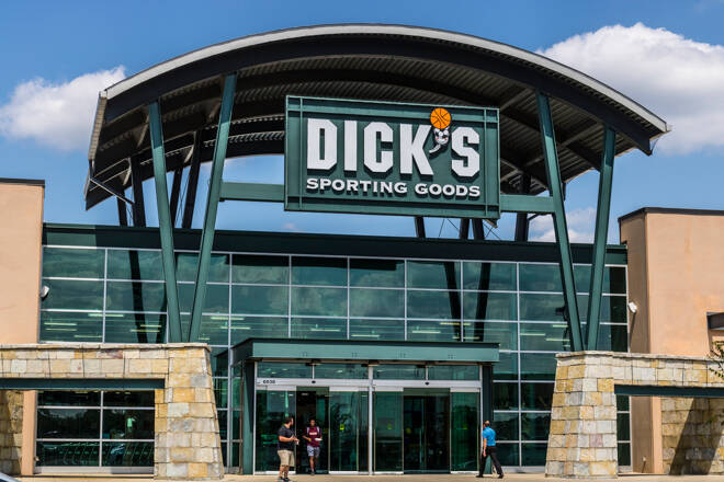 Indianapolis - Circa August 2017: Dick's Sporting Goods Retail Location. Dick's is an Authentic Full-Line Sporting Goods Retailer VI