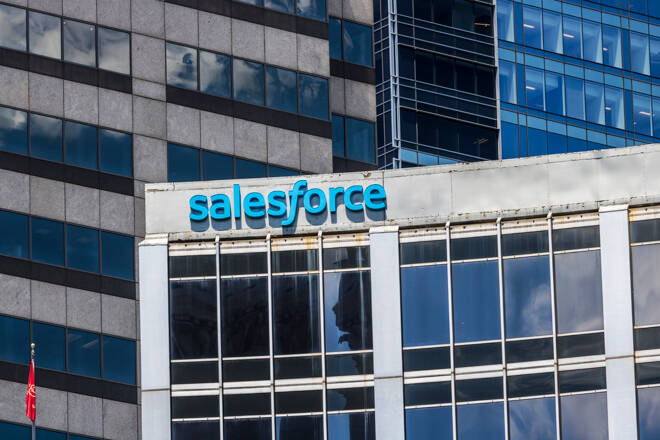 Indianapolis - Circa June 2017: Recently renamed Salesforce Tower. Salesforce.com is a cloud computing company and will add 800 new jobs to Indianapolis III