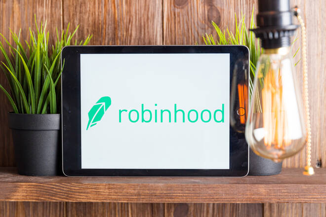 Robinhood Takes Aim at Rival With New Payment Feature
