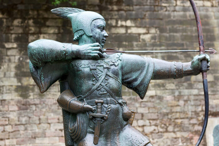 Robin Hood statue in Nottingham