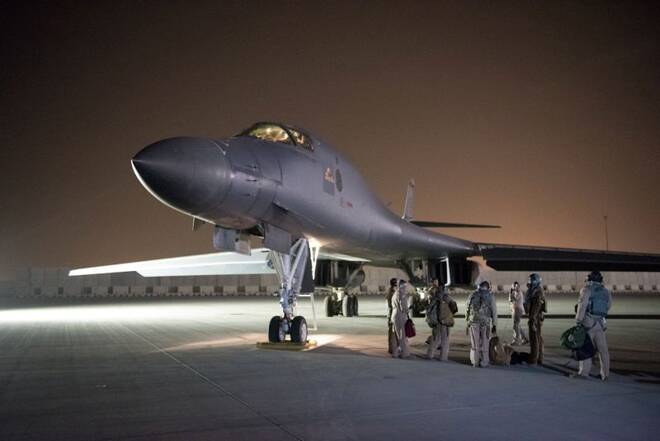 U.S. Air Force Central Command photo of a U.S. Air Force B-1B Lancer and crew in Doha