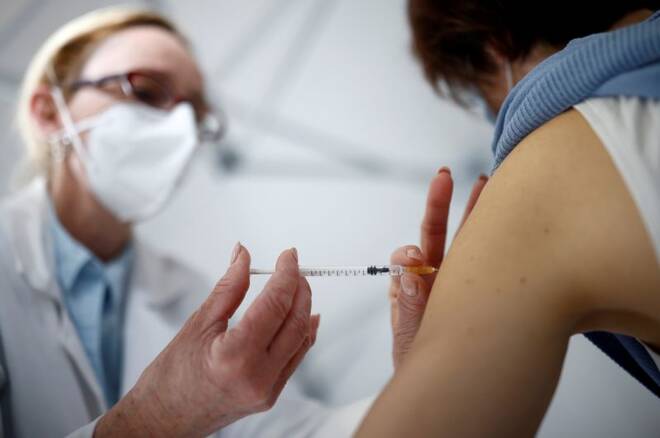 Coronavirus disease (COVID-19) vaccination in La Baule