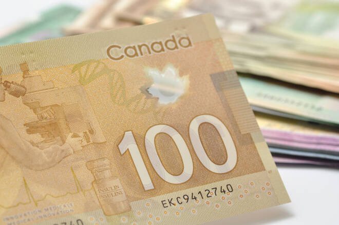 USD/CAD Reaches Six-Week High Amid Firmer Dollar