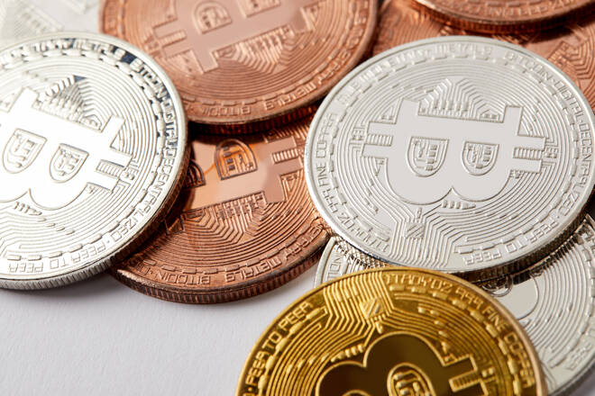 Bitcoin Price Analysis: BTC Avoids NASDAQ Slump but Remains at Sub-$30,000