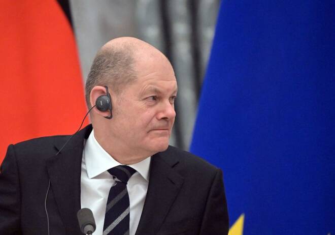 Russian President Vladimir Putin meets with German Chancellor Olaf Scholz in Moscow