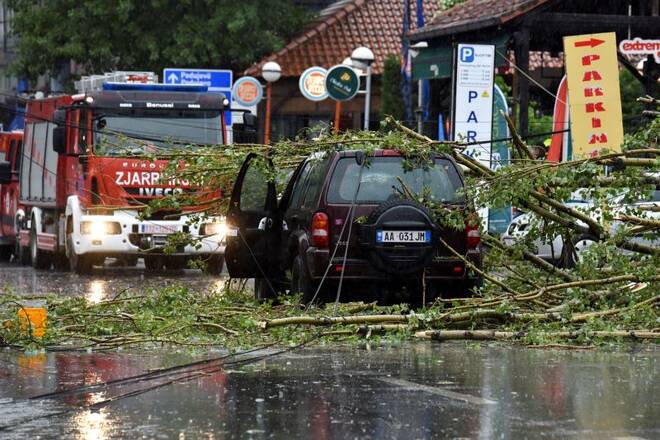 One killed, another injured by falling tree during storm in Kosovo