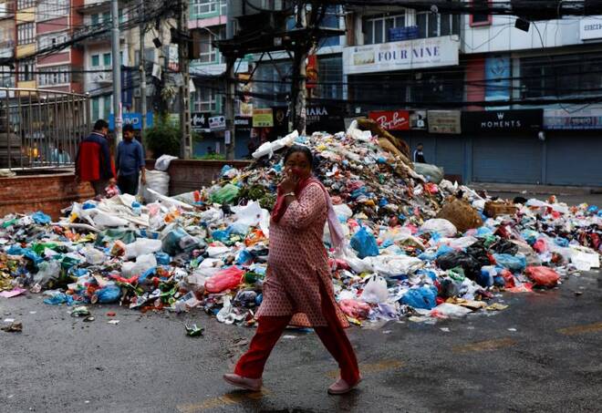 Nepal capital chokes with garbage dumped in streets