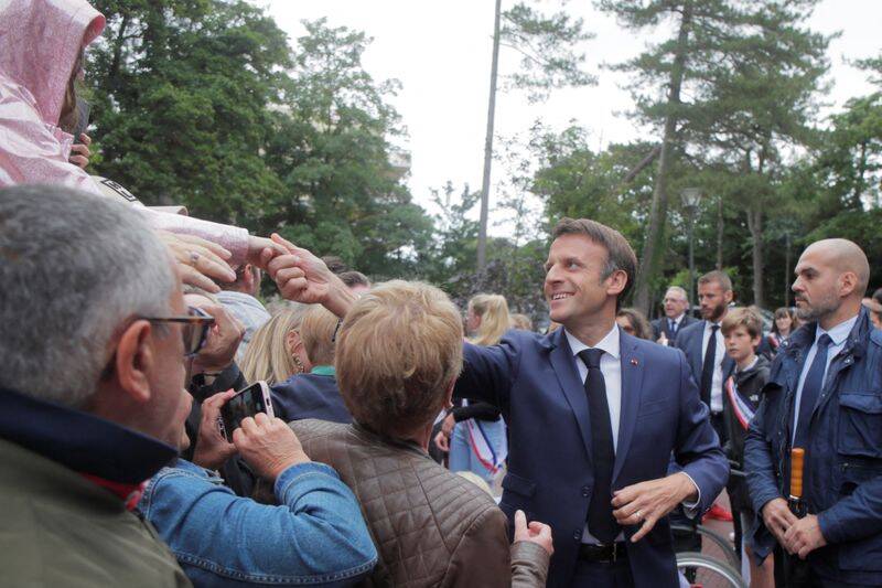 French vote in second round of parliamentary elections