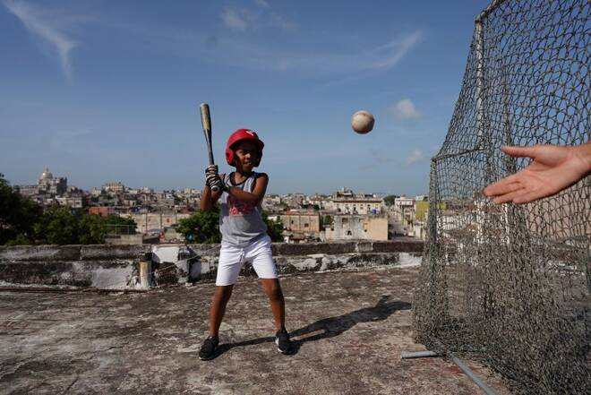 The Wider Image: Young Cuban ballplayers dream of U.S. major leagues