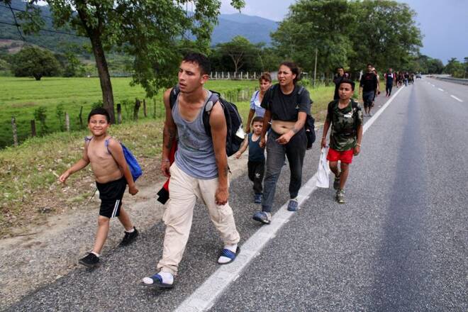 FILE PHOTO - Mexico warns Venezuelan migrants not to form caravans