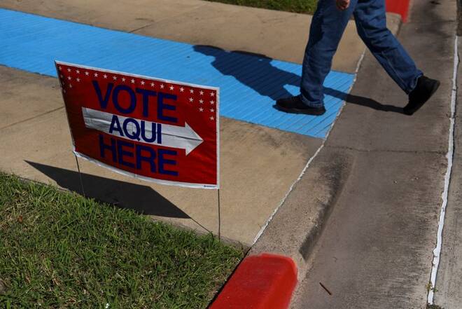 Texans vote in the midterm elections