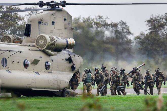 Soldiers participate in the exercise mission FALCON AUTUMN of 11 Airmobile Brigade and the Defense Helicopter Command in Drachten