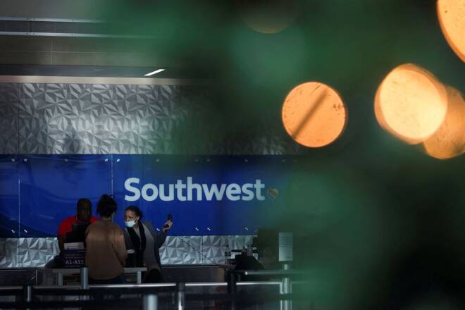 Travellers deal with weather cancellations at Dallas Love Field Airport