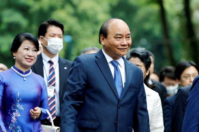 Japanese Prime Minister Yoshihide Suga visits Vietnam