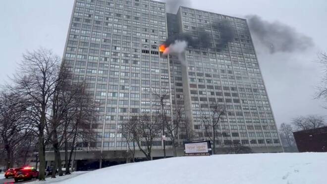 Fire in high-rise apartment building on South Side of Chicago