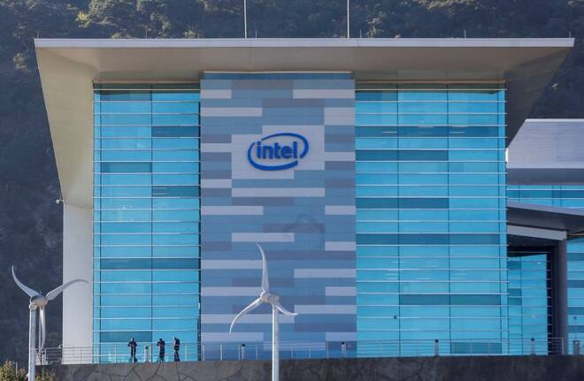 Energy politics cloud Mexican bid to join U.S. semiconductor rush