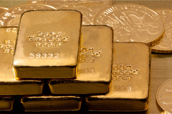 Gold Declines by Over $27 as Hope Diminishes of a Rate Cut This Year