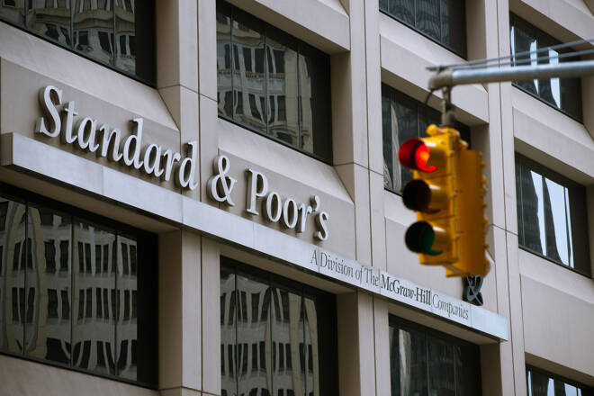 Standard &amp; Poor's headquarters in Lower Manhattan in New York, FX Empire