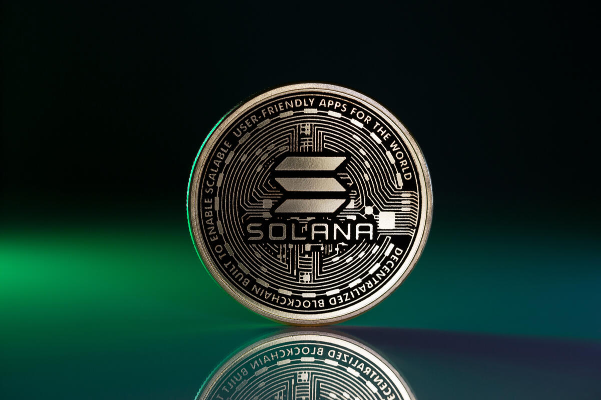 Solana Selloff Deepens Amid Crypto Market Rout — Bounce Next? | FXEmpire