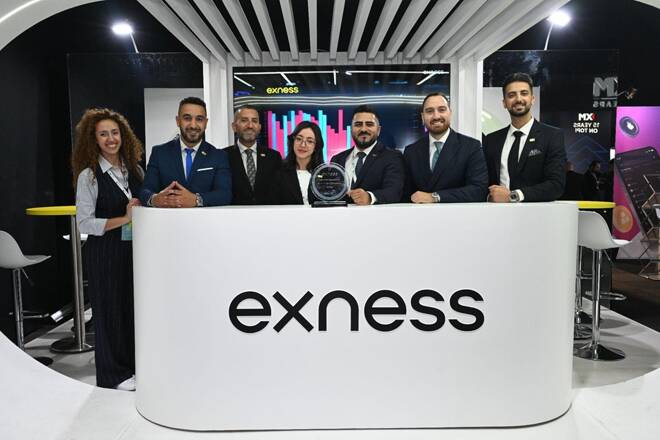 Exness team receiving an award in African Fintech Summit 2025. FX Empire