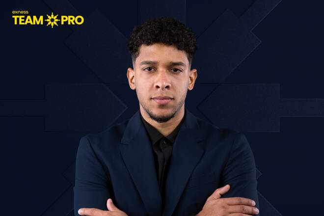 Exness Team Pro logo and Oscar Carbera