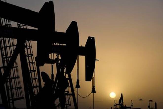 Oil Prices Rise on Drawdown in U.S. Crude Inventory