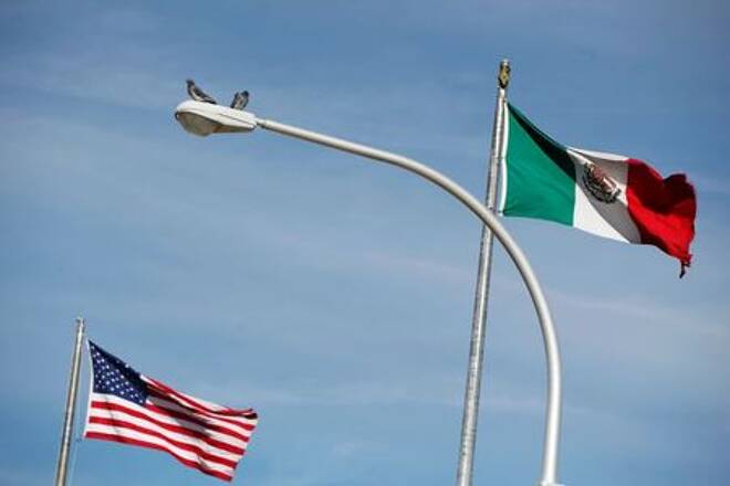 The US flag and the Mexico's flag are pictured on