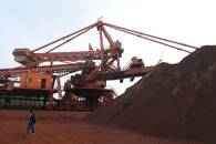 Unidade de mistura de minério de ferro no porto de Dalian