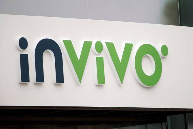 Logo da InVivo na sede da empresa, em Paris, França