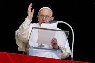Papa Francisco lidera oração no Vaticano