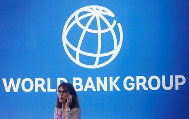 Logo do Banco Mundial fotografado durante conferência em Bali, Indonésia