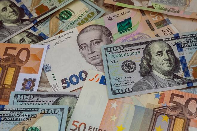 Pronóstico Europa: Euro sigue con caída libre, Libra afronta un día agitado