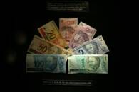 FOTO DE ARCHIVO. Billetes de reales brasileños, en el Centro Cultural del Banco de Brasil (CCBB) en Río de Janeiro, Brasil.