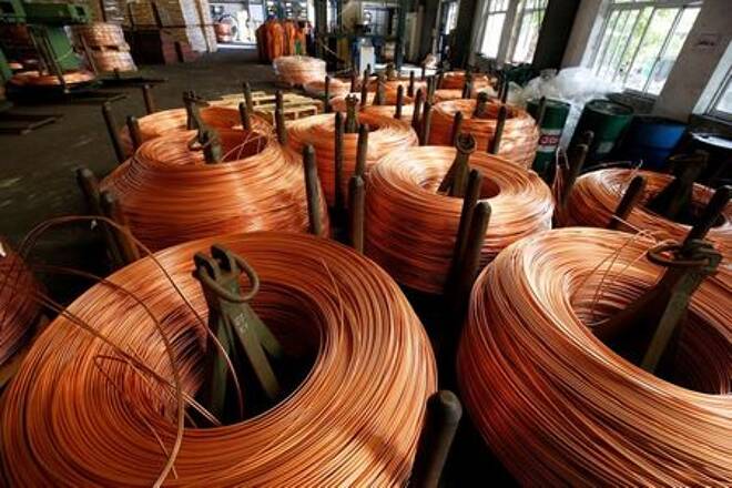 Foto de archivo ilustrativa de cables de cobre en una fábrica en la provincia vietnamita de Hai Duong