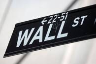 Imagen de archivo del letrero de la calle Wall Street cerca de la Bolsa de Valores de Nueva York (NYSE) en la ciudad de Nueva York