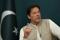 Primer ministro de Pakistán Imran Khan habla durante una entrevista con Reuters en Islamabad,