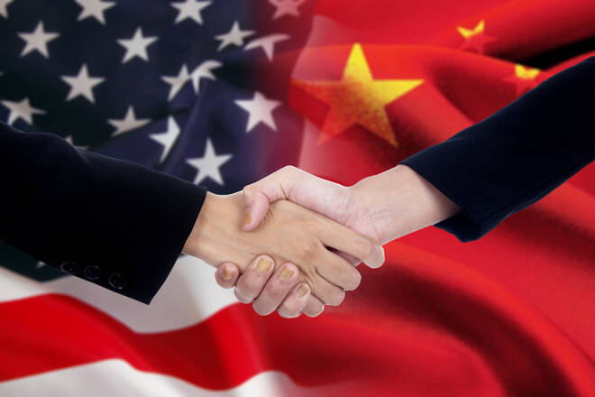Acciones Globales Saltan, Rendimientos del Tesoro Aumentan Después de que EEUU y China Acuerden Reunirse en Octubre