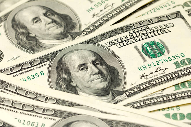 El dólar gana terreno por especulación por reducción de flexibilización cuantitativa en la Fed