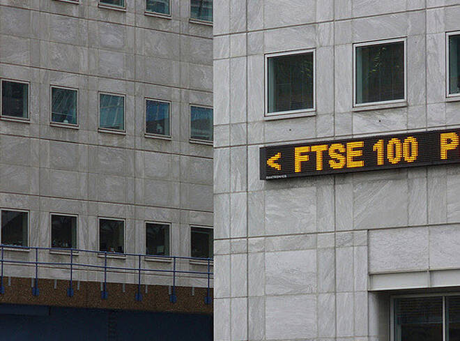 FTSE 100 mantiene su recuperación de corto plazo, en busca de los máximos anteriores