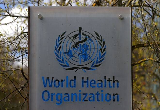 IMAGEN DE ARCHIVO. El logo de la Organización Mundial de la Salud en la sede del organismo en Ginebra, Suiza