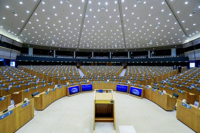 FOTO DE ARCHIVO: Vista del hemiciclo antes de una sesión plenaria del Parlamento Europeo en Bruselas