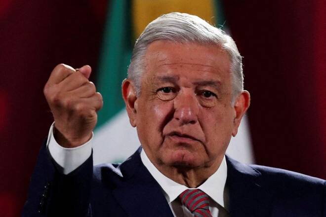Imagen de archivo del presidente de México, Andrés Manuel López Obrador, asistiendo a una rueda de prensa en el Palacio Nacional en Ciudad de México