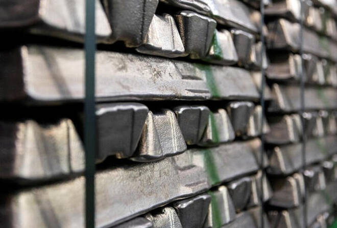 Imagen de archivo de bloques de aluminio en Gradacac, Bosnia & Herzegovina.